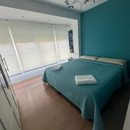 Atico Reformado, Luminoso Y Amplio